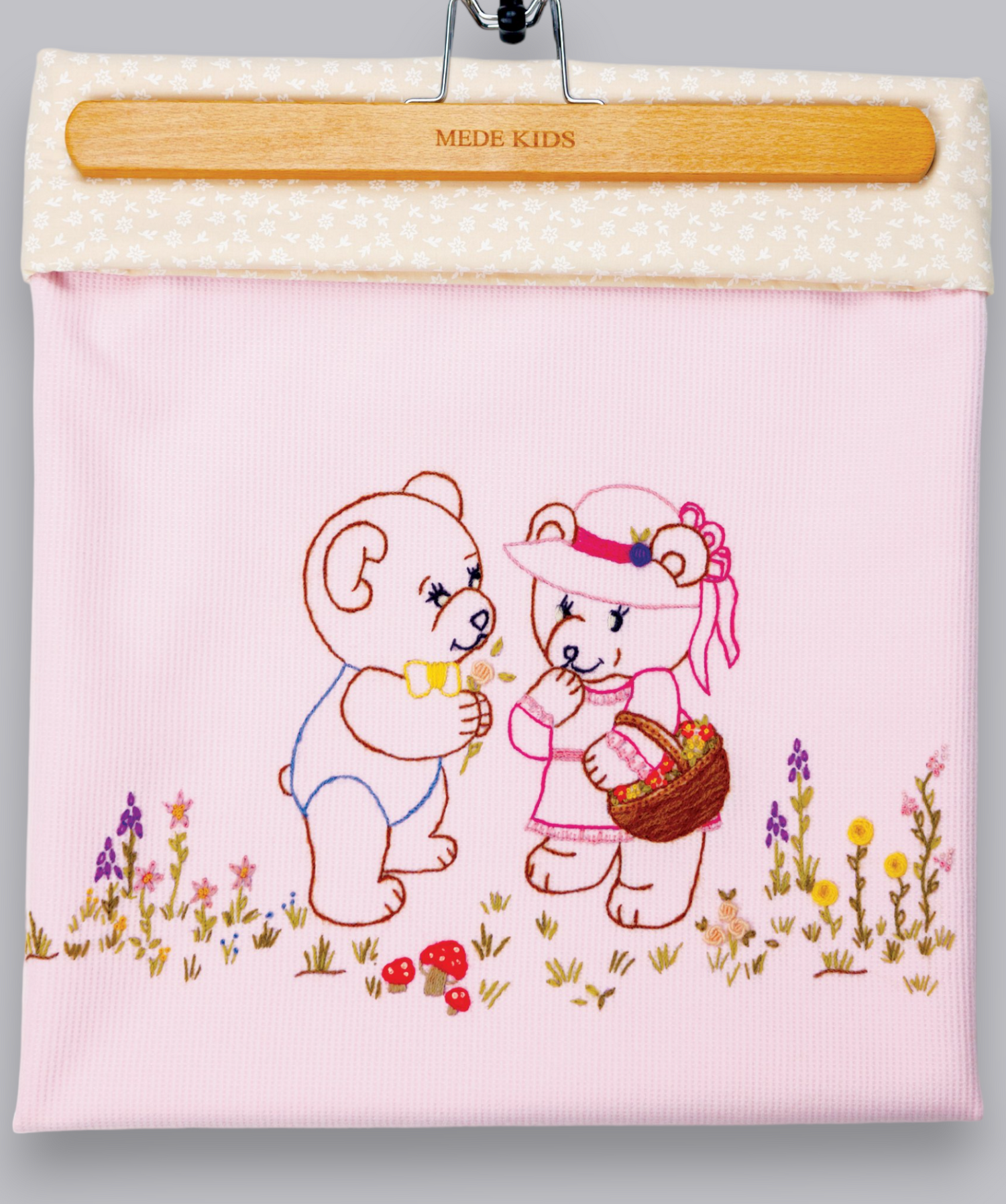 01011 HANDMADE EMBROIDERED PINK BLANKET ( 80 X 110 CM )