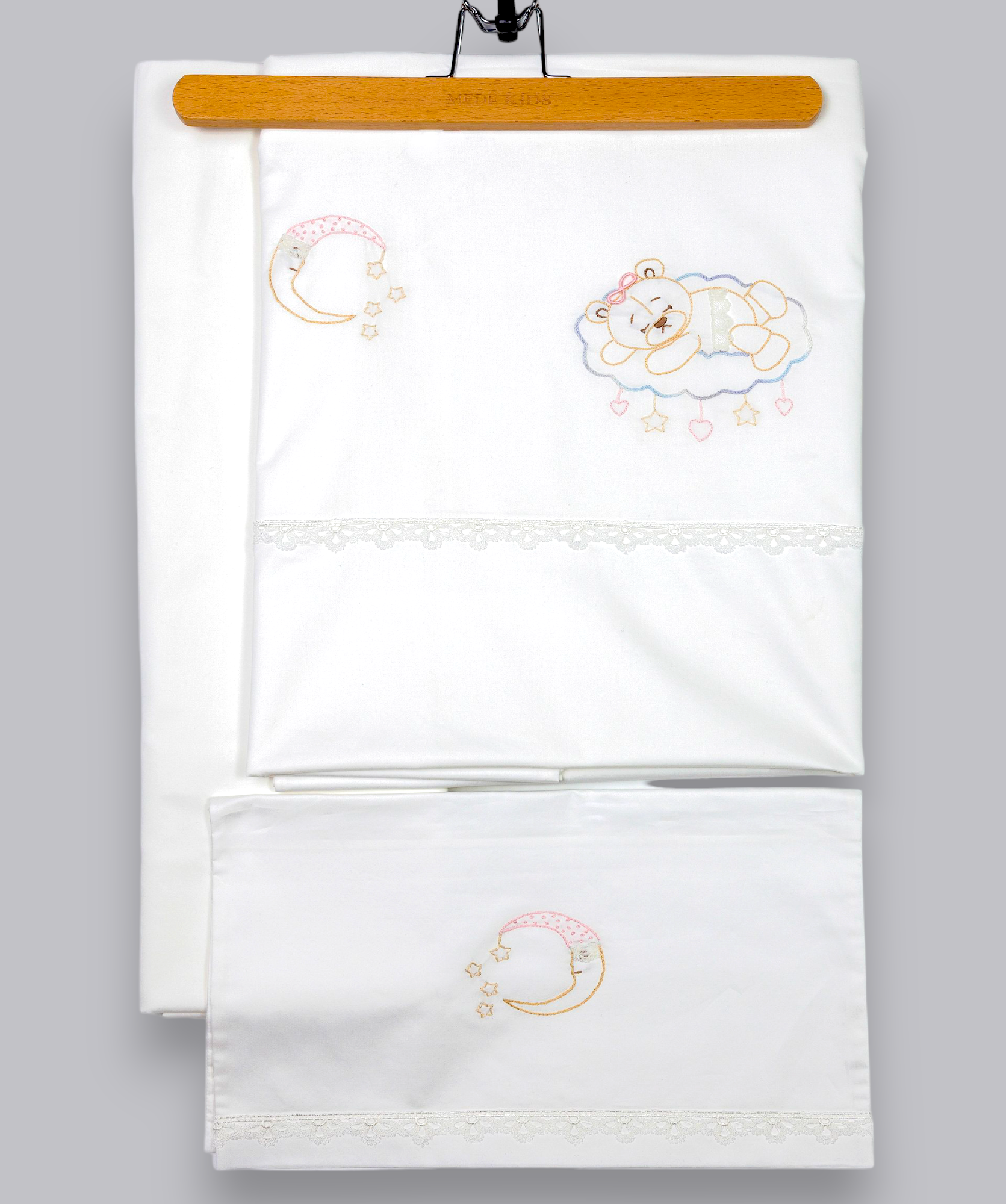 02036 HANDMADE EMBROIDERED SLEEPING BEAR BED SET ( 80 x 120 cm )