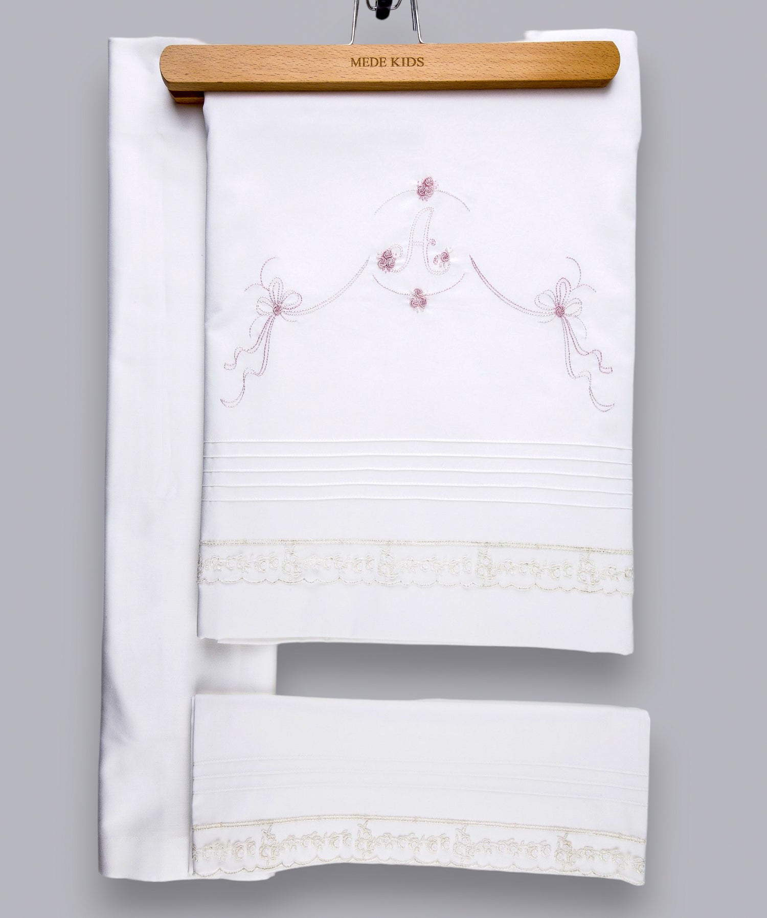 02057 HANDMADE EMBROIDERED BED SET ( 80 x 120 cm )