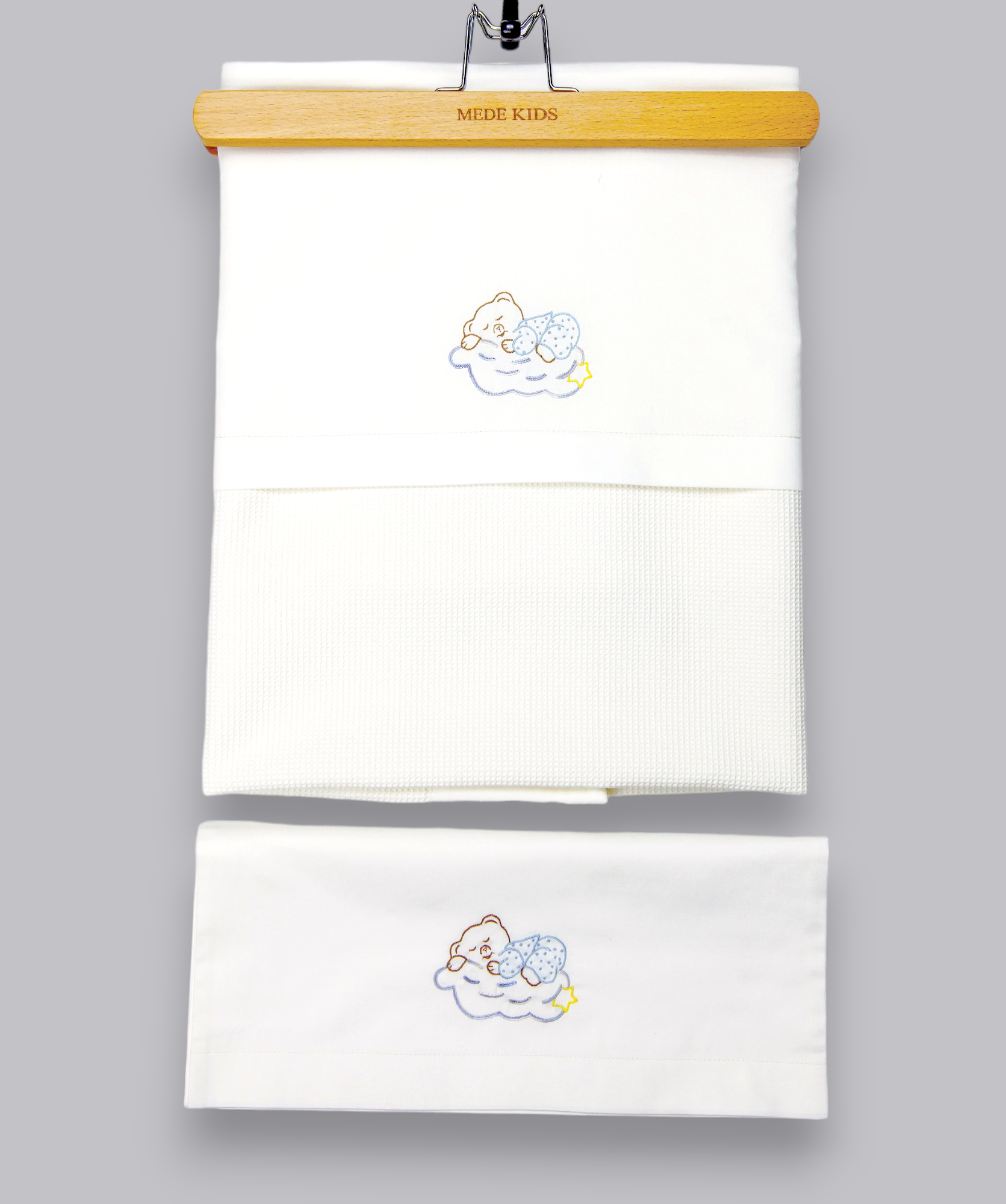 03006 HANDMADE EMBROIDERED SLEEPING BEAR PIQUE SET ( 80 X 110 CM )