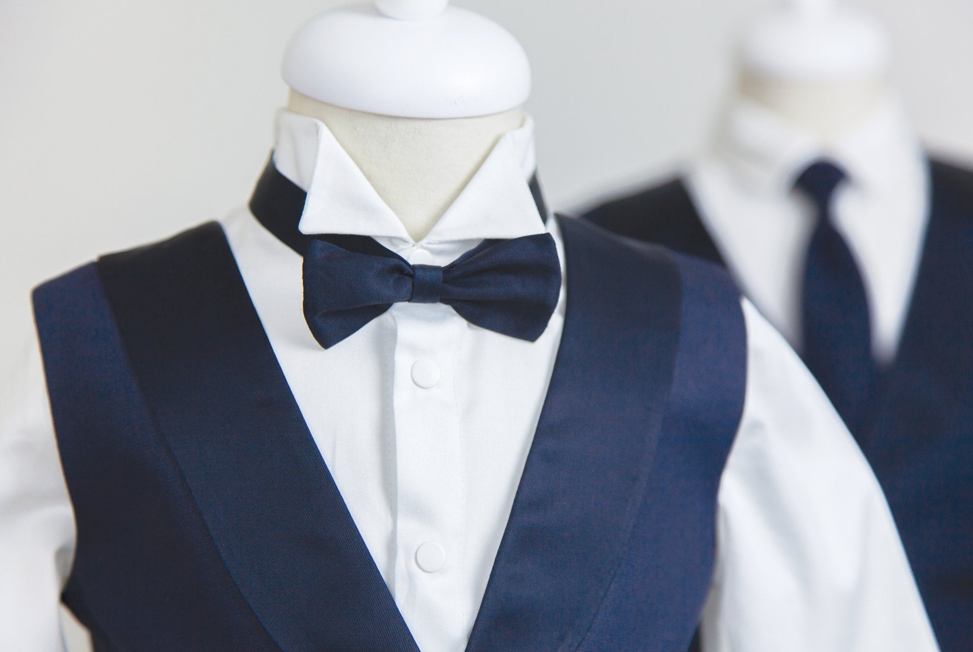 05006 HANDMADE BOYS TUXEDO 5PCS SET ( BOW TIE )