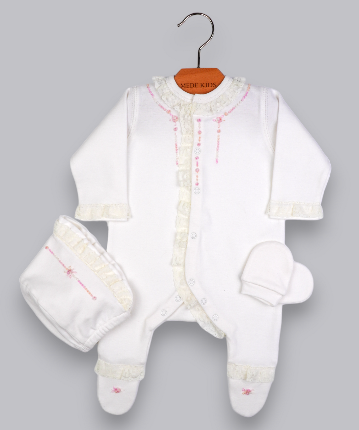 41018 HANDMADE EMBROIDERY NEWBORN OUTFIT 5-PCS SET