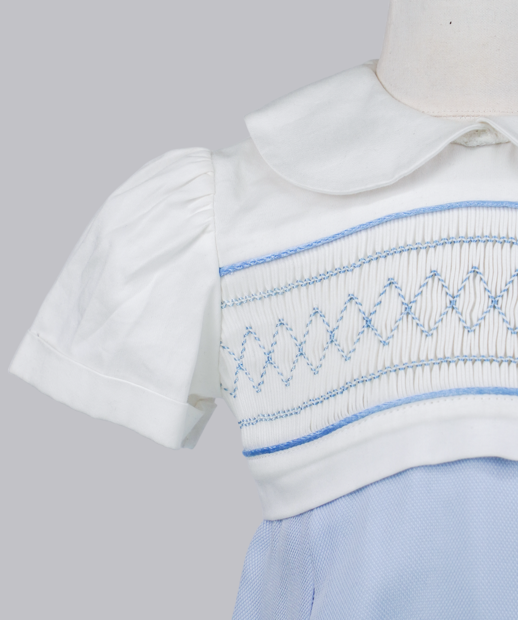 05050 HANDMADE WHITE BLUE PLITTING ROMPER