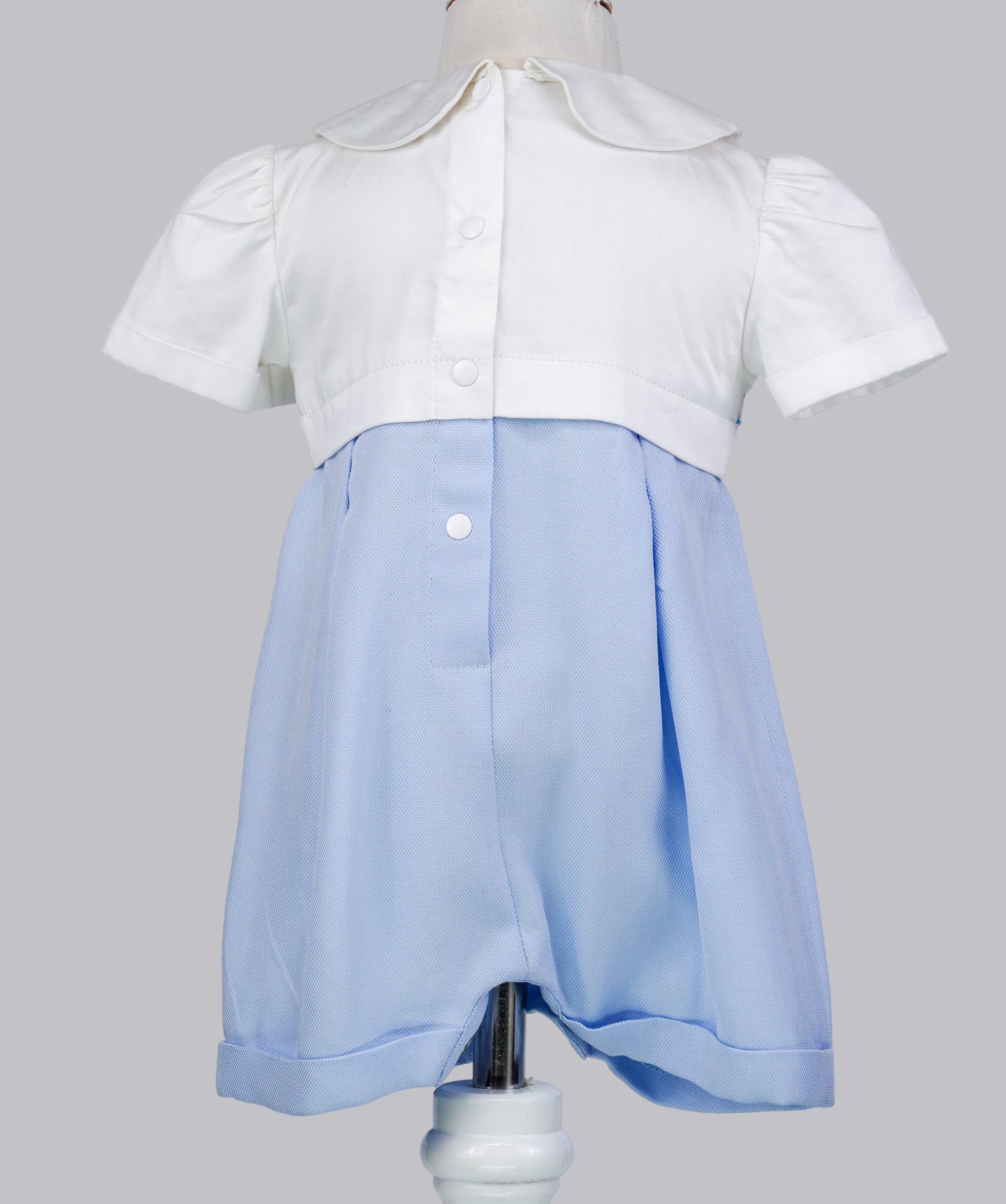 05050 HANDMADE WHITE BLUE PLITTING ROMPER