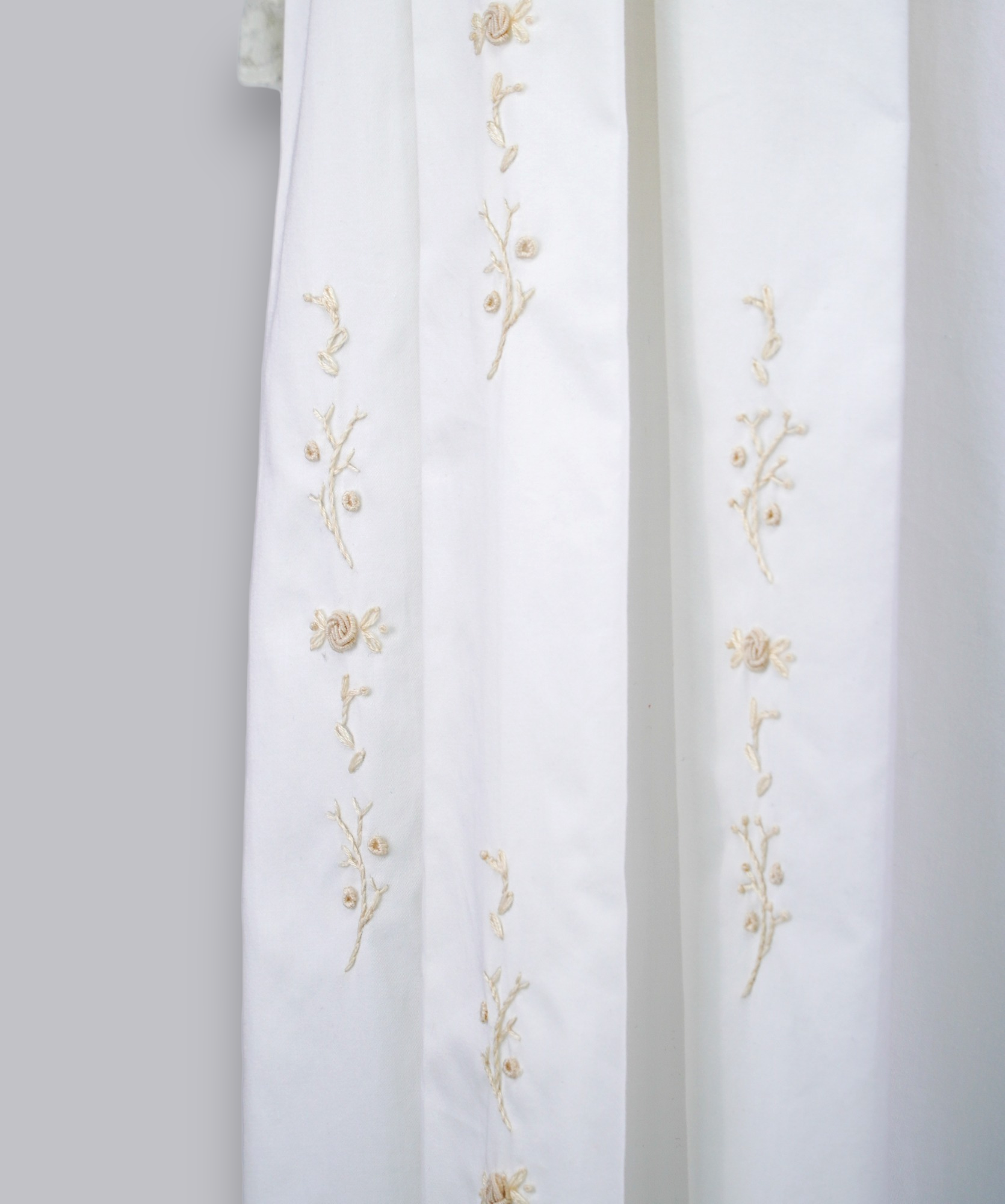 04121 LUXURY EMBROIDERY CHRISTENING GOWN BABY GIRL DRESS