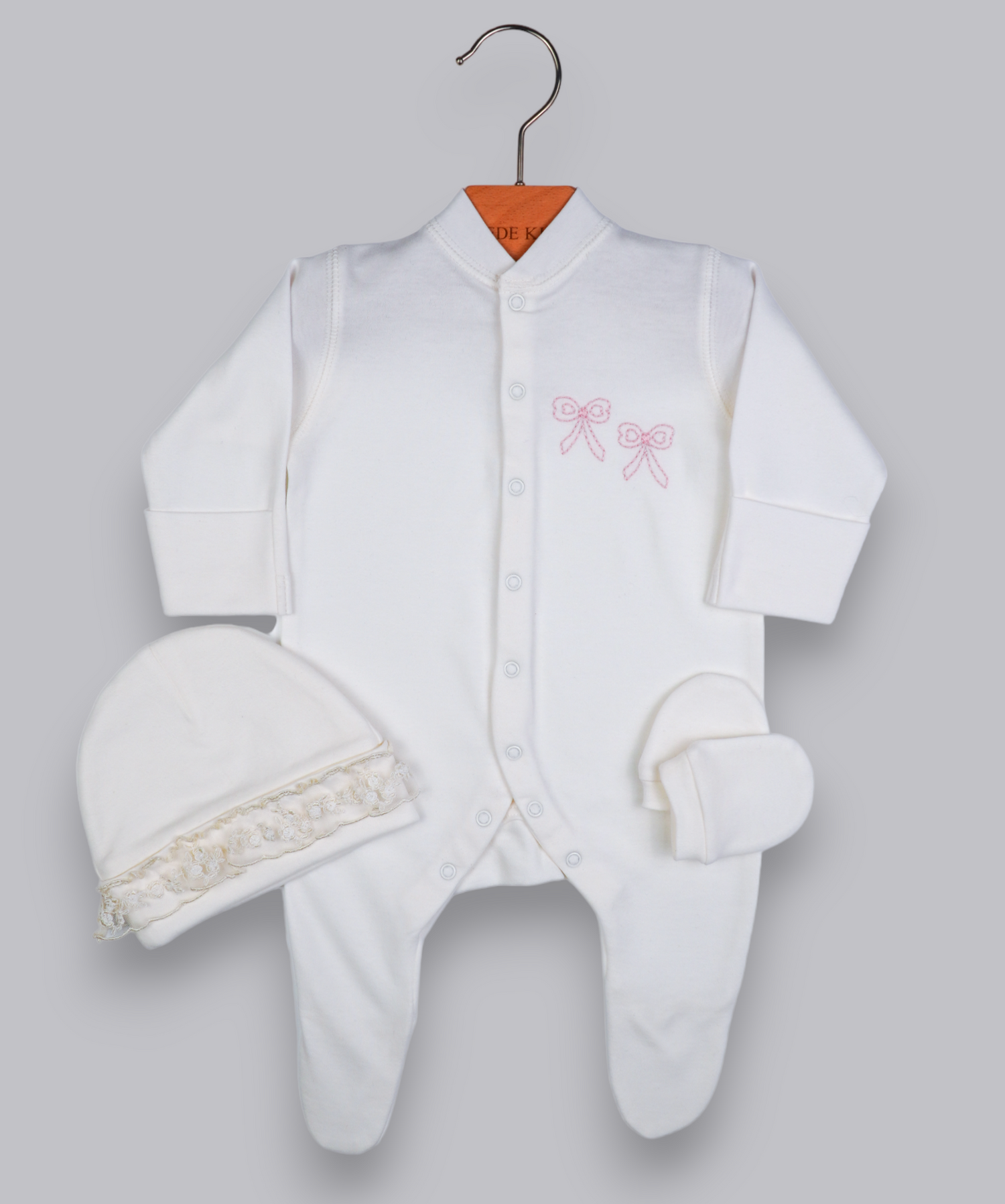 41023 RIBBON HANDMADE EMBROIDERY NEWBORN OUTFIT 5-PCS SET PINK