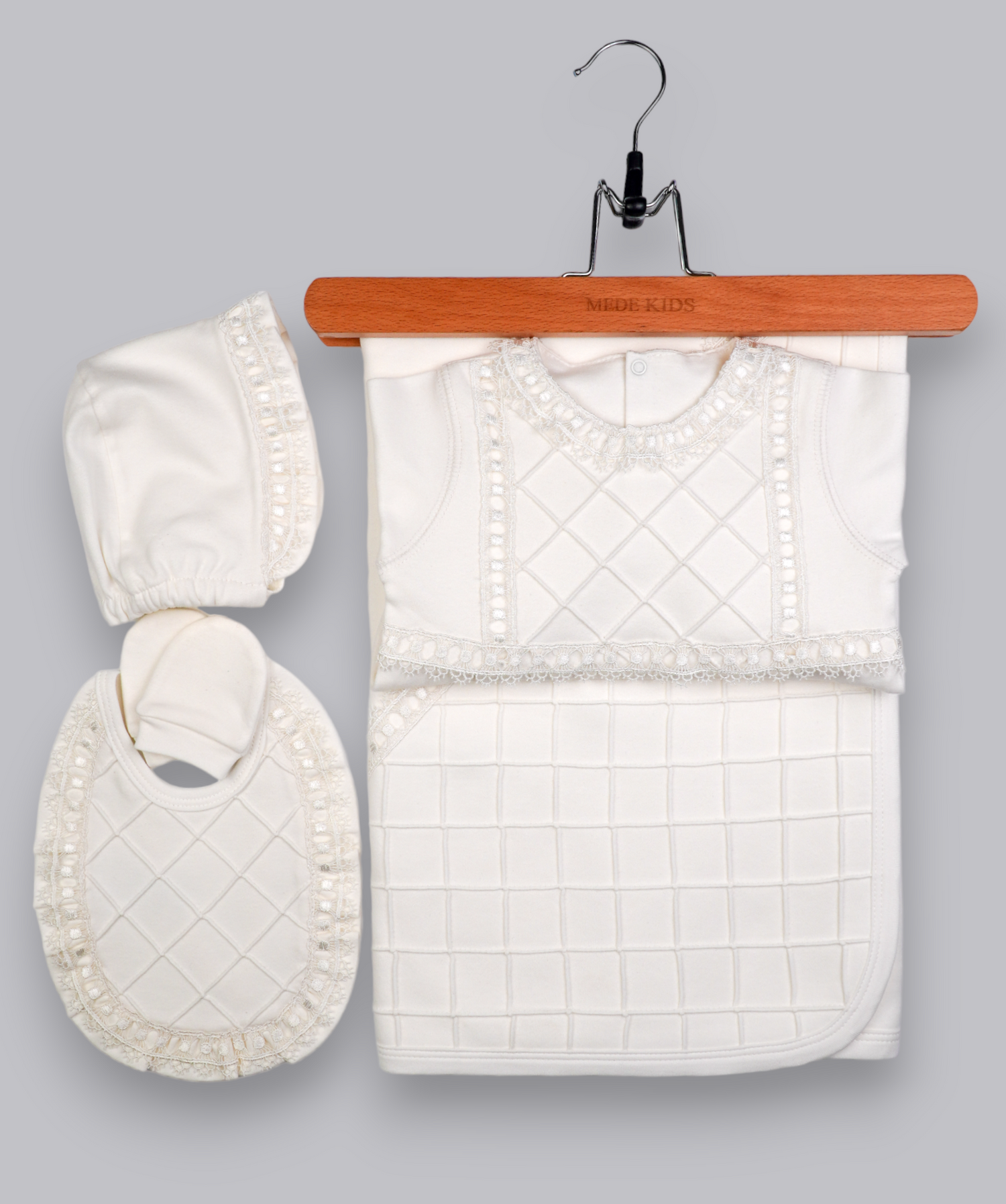 41027 LUXURY HANDMADE EMBROIDERY NEWBORN OUTFIT 5-PCS SET