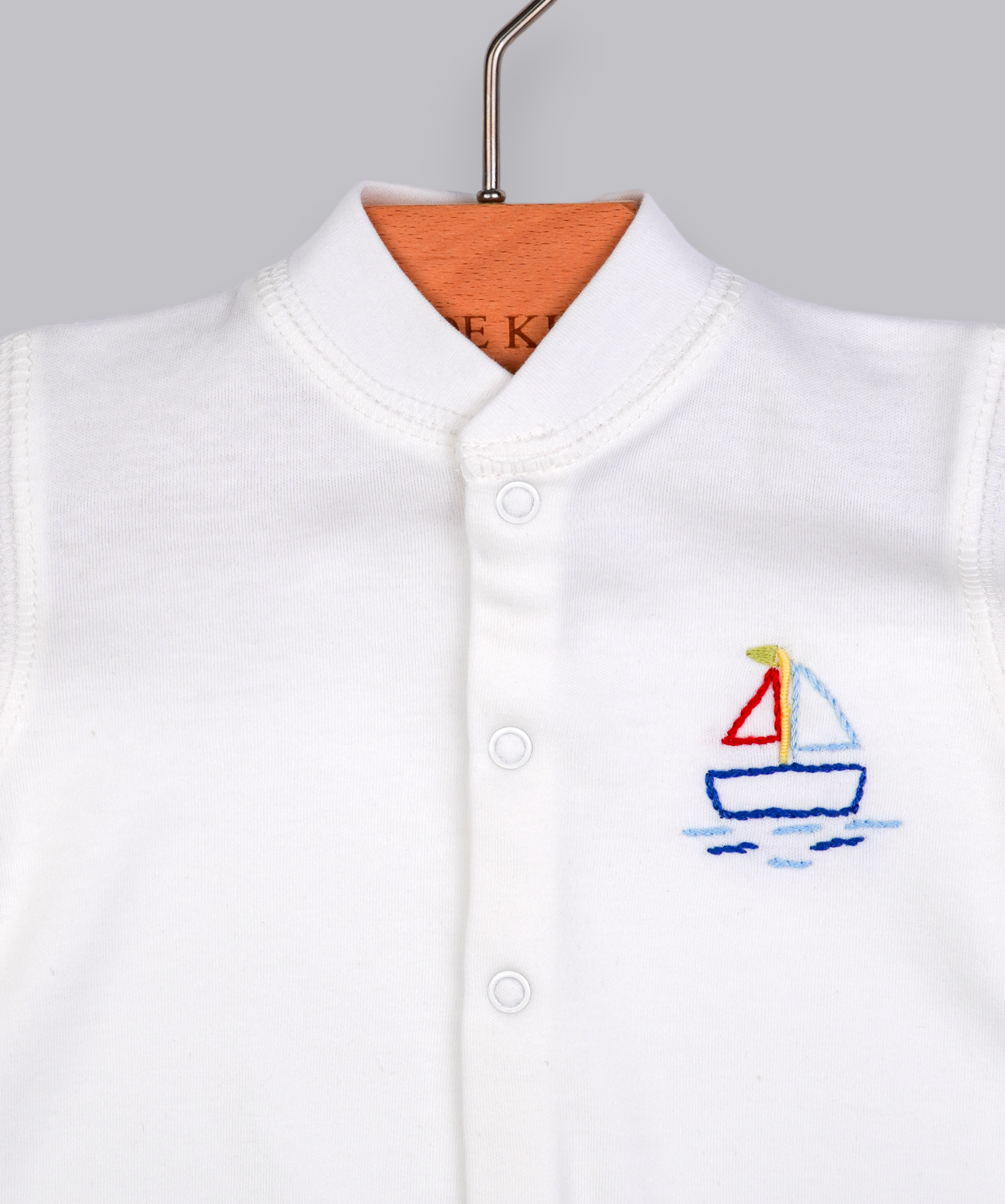 41022 SAILING BOAT HANDMADE EMBROIDERY NEWBORN OUTFIT 5-PCS SET